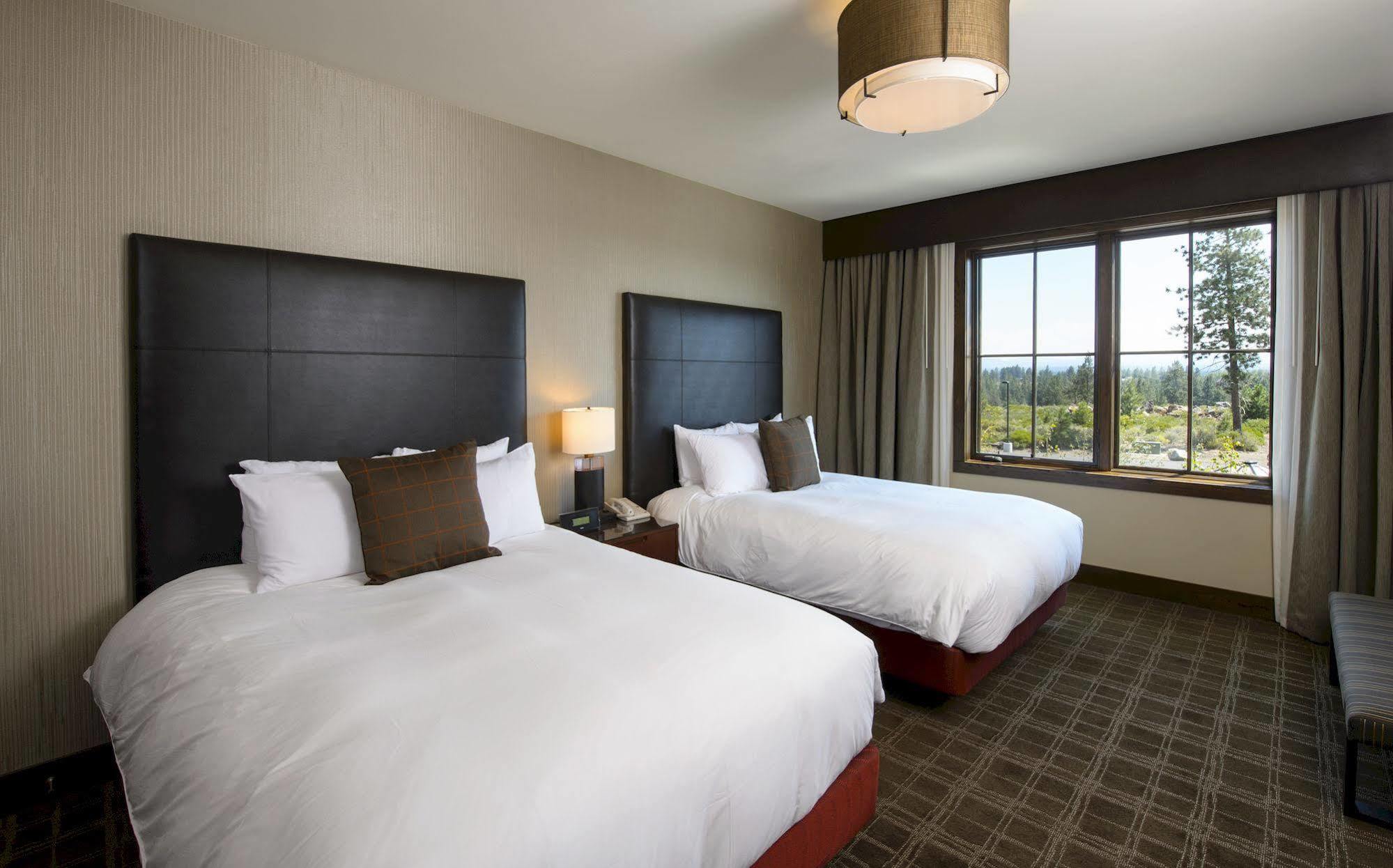 Tetherow Hotel Deschutes River Woods Exterior foto